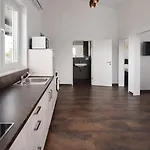 Apartdays