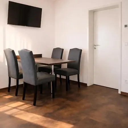 Apartdays 3*